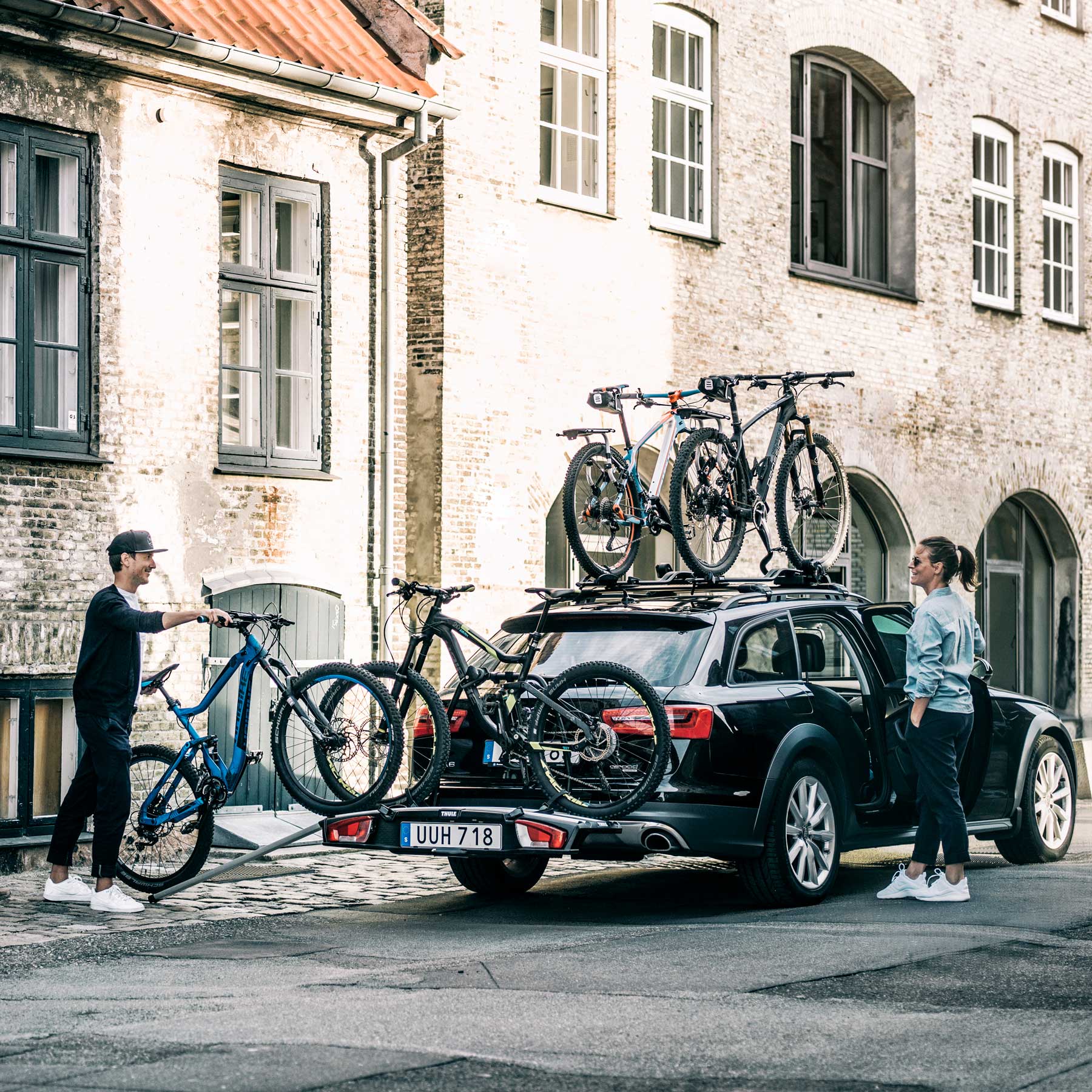 thule velospace xt 2 bike rack for two bikes aluminium 14 1314940