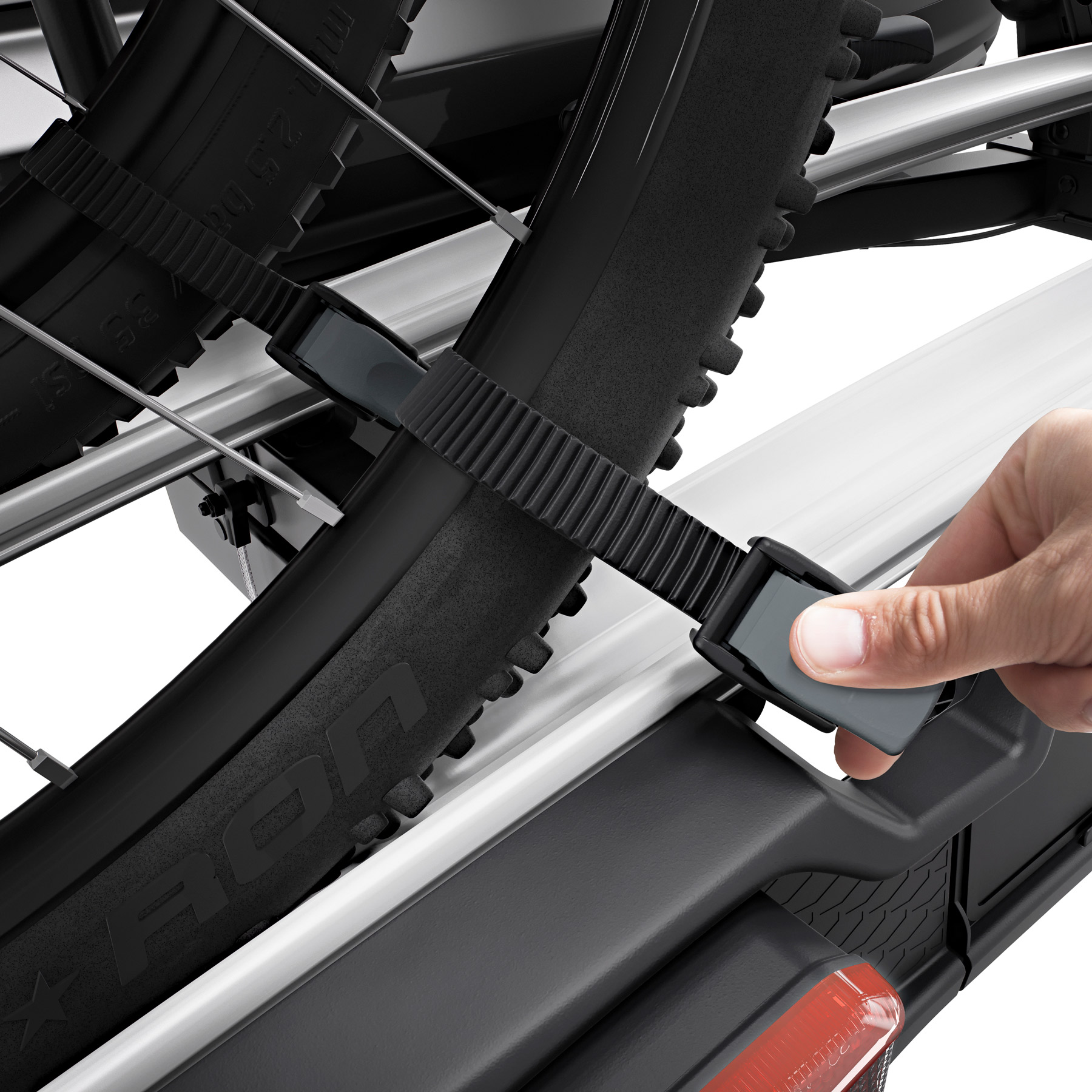 thule velospace xt 2 bike rack for two bikes aluminium 4 1314930