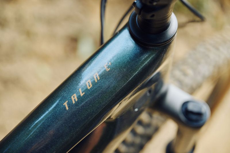 Giant 5090000104W 20164767 Talon E Gen2 207ajMXOJbcRmoA 800x800 1.jpg